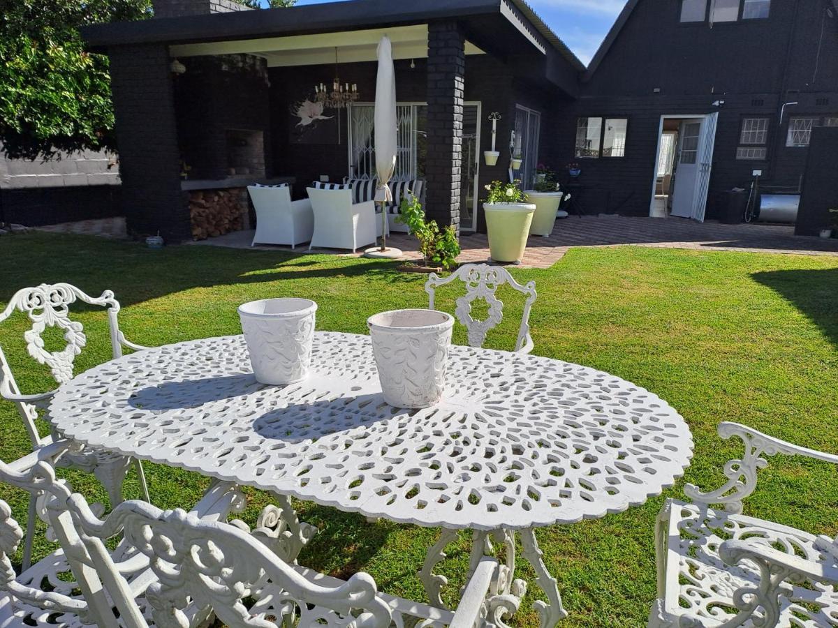 Milky Way Executive Suite Hermanus Exterior foto